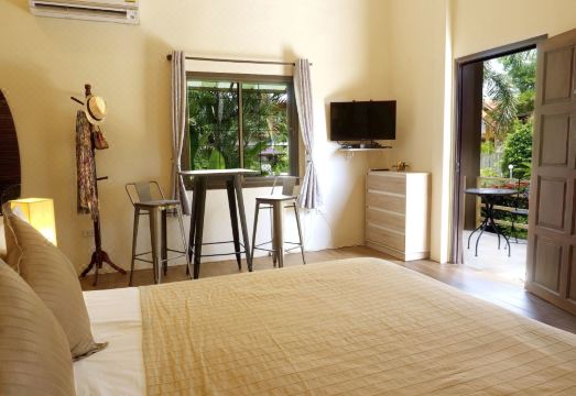 Escape-Cabins Hotel Overview