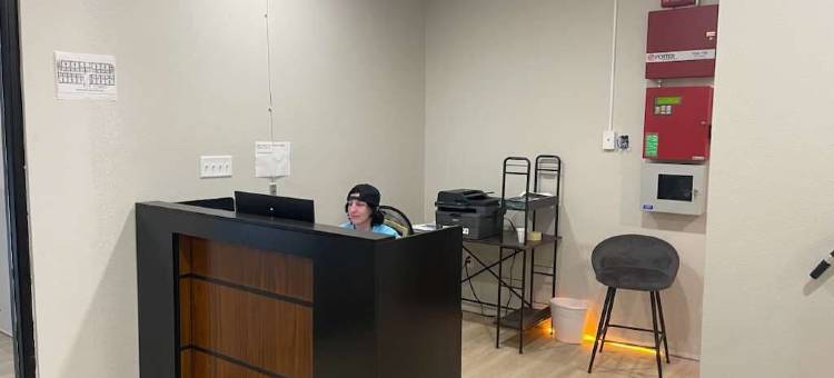 靠近查尔斯湖硫磺的豪华效率酒店(Hotel O Efficiency De Luxe Near Lake Charles Sulphur)图片