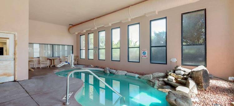 绿松石科特斯梅萨维德套房酒店(Turquoise Inn and Suites Cortez Near Mesa Verde)图片