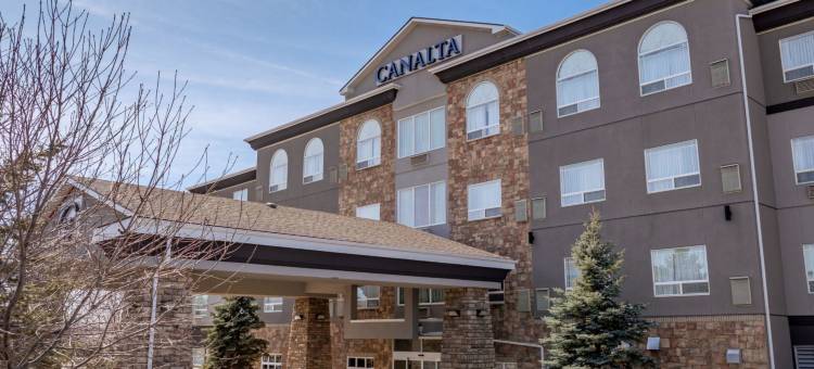 华美达高地河流酒店(Canalta High River)图片