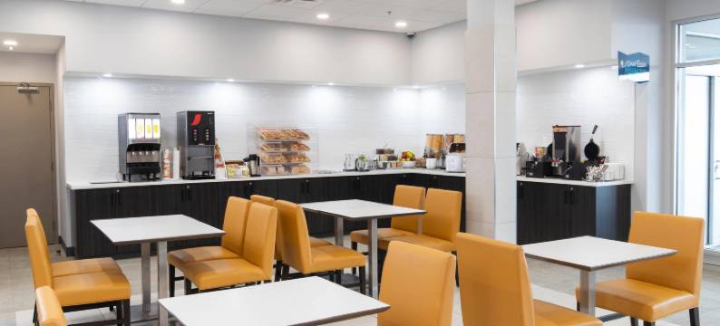 凯隆波因特酒店(Clarion Pointe)图片