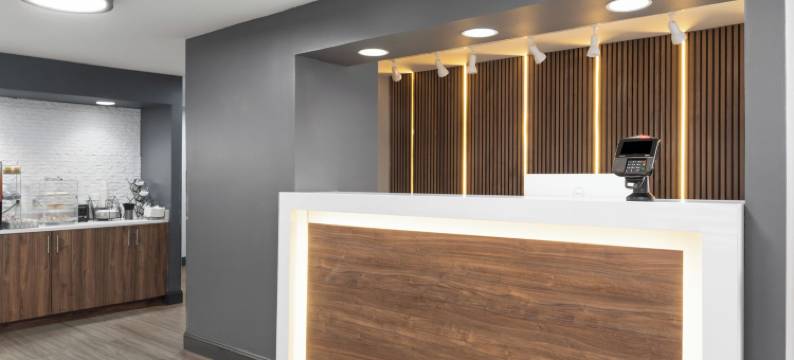 温德姆速8酒店查塔努加东/汉密尔顿广场(Super 8 by Wyndham Chattanooga East - Hamilton Place)图片