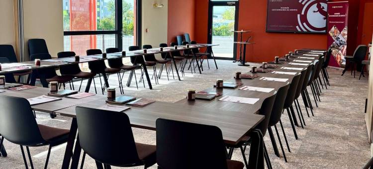 宜必思快捷圣马丁德克劳卡马格酒店(Ibis Budget Saint-Martin-De-Crau Porte de Camargue)图片