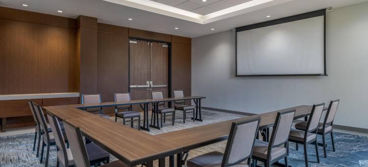 阿拉梅达奥克兰机场希尔顿惠庭酒店(Home2 Suites by Hilton Alameda Oakland Airport)图片
