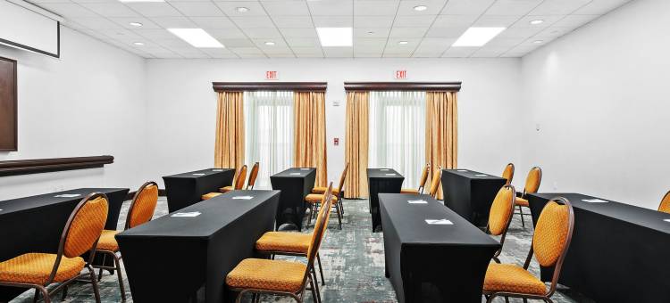 劳德代尔堡机场邮轮码头Homewood Suites by Hilton(Homewood Suites by Hilton Ft. Lauderdale Airport and Cruise Port)图片