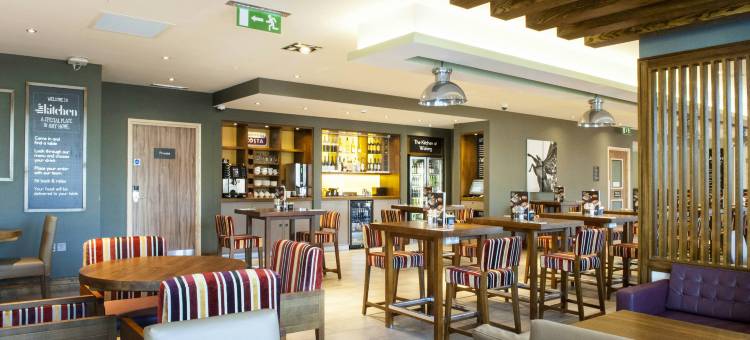 沃金城市中心普瑞米尔酒店(Premier Inn Woking Town Centre)图片