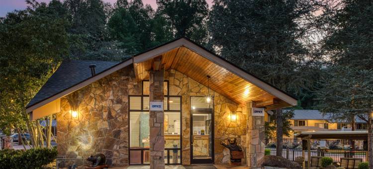 加特林堡市中心贝斯特韦斯特约翰逊旅馆(Best Western Johnson's Inn Downtown Gatlinburg)图片