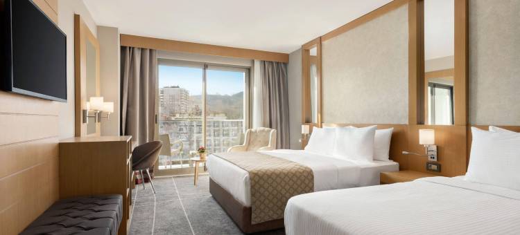 温耶温德姆华美达度假村(Ramada Resort by Wyndham Unye)图片