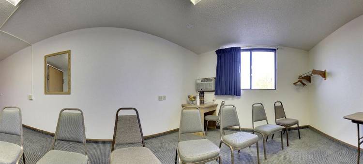 温德姆速8酒店柯克斯维尔-大学区(Super 8 by Wyndham Kirksville University Area)图片