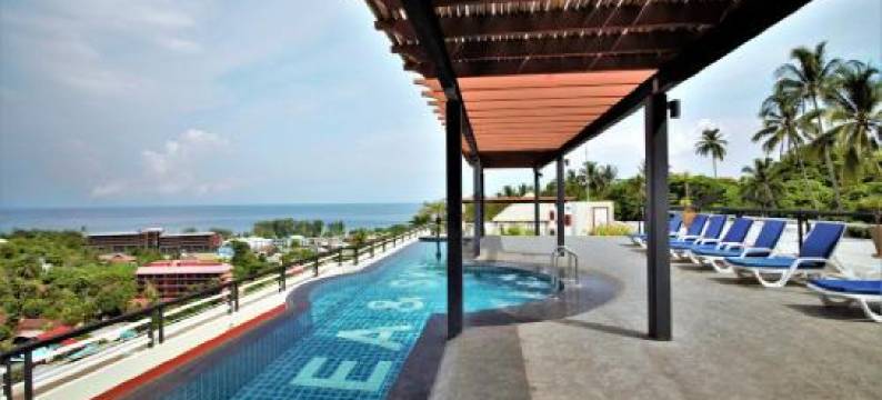 Sea & Sky Karon Beach by Phr图片