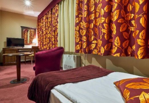 Yantra Grand Hotel Hotel Overview