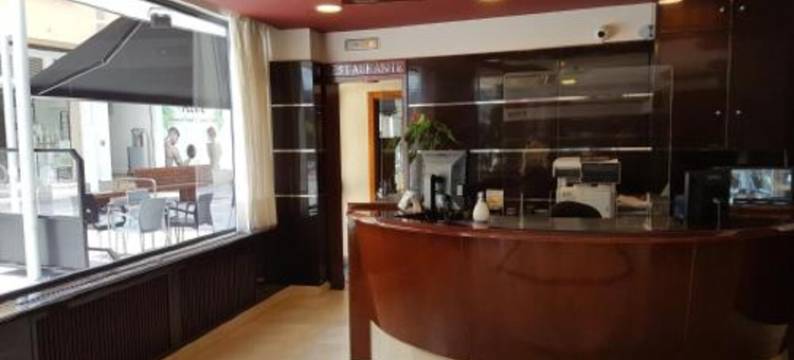 卡米诺旁特维得拉酒店(Hotel Virgen del Camino Pontevedra)图片