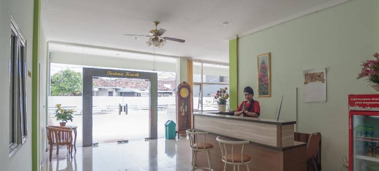 RedDoorz at Hotel Griya Gatsu Lampung图片