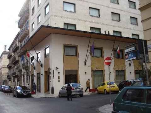Hotel Plaza Opéra Over view