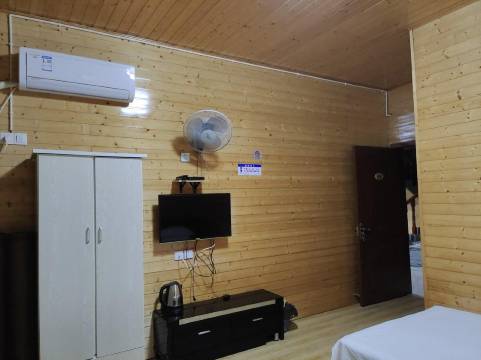 情怀小楼农家乐(罗董线分店)