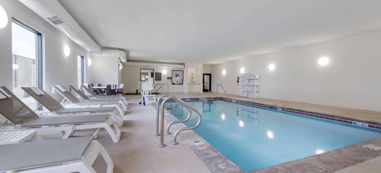 舒适全套房酒店及会议中心(Comfort Suites and Conference Center)图片