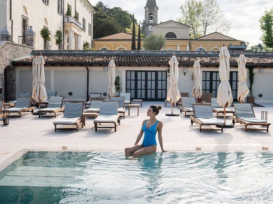 加尔达·阿尔扎加别墅·QC豪华水疗高尔夫酒店