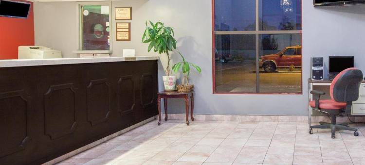 贝克斯菲尔德中心美洲最佳价值套房酒店(Americas Best Value Inn and Suites Bakersfield Central)图片