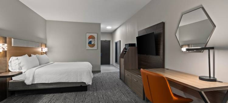 智选假日套房酒店俄克拉何马城的NW -鹌鹑泉(Holiday Inn Express & Suites Oklahoma City NW-Quail Springs)图片