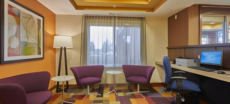 万枫旅馆及套房伯灵顿酒店(Fairfield Inn & Suites Burlington)图片