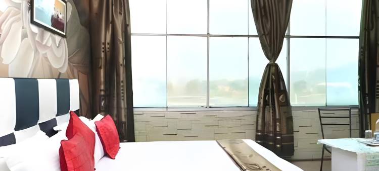 OYO 18943 旁遮普住宅酒店(OYO 18943 Hotel Punjab Residency)图片