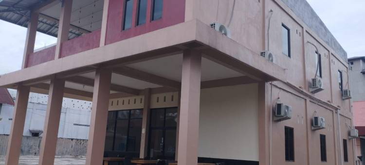OYO 92243 Fanilly Guest House MarabahanNearJembatan Rumpiang图片