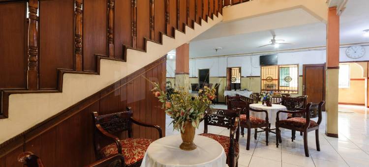 阿尔哈基姆伊斯兰酒店(Hotel Al Hakim Syariah Redpartner)图片