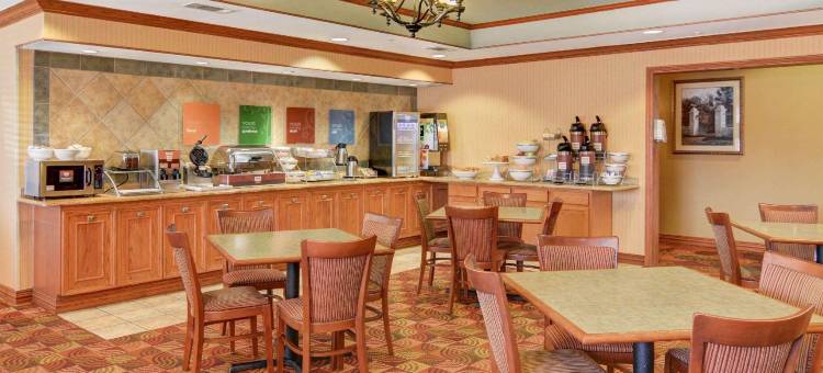 麦金尼阿伦舒适套房酒店(Comfort Suites McKinney-Allen)图片