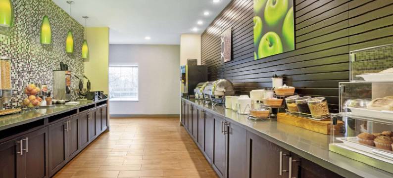 汤华特奥林匹亚拉昆塔温德姆套房酒店(La Quinta Inn & Suites by Wyndham Tumwater - Olympia)图片