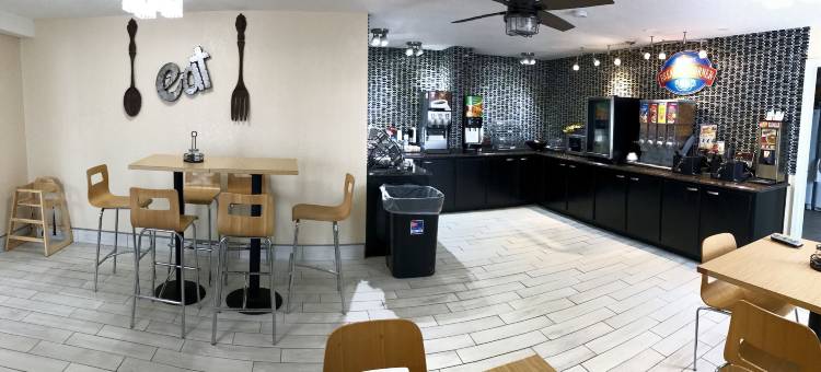 史蒂文斯波因特呗盟套房酒店(Baymont by Wyndham Stevens Point)图片