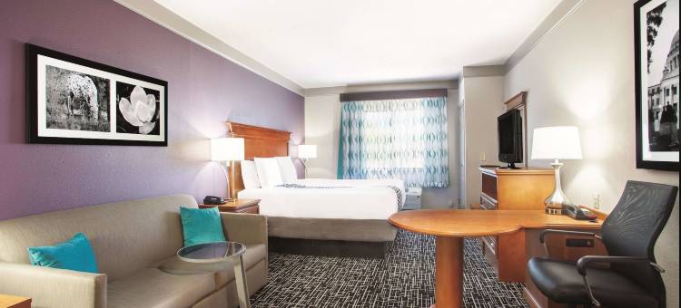 杰克逊机场拉昆塔温德姆套房酒店(La Quinta Inn & Suites by Wyndham Jackson Airport)图片
