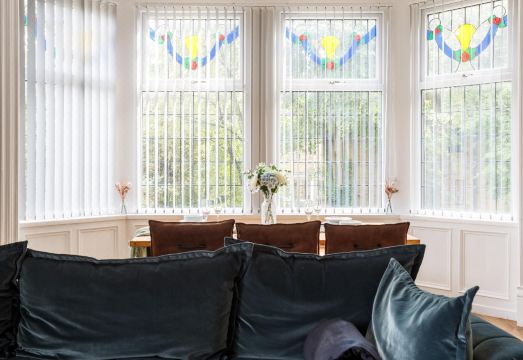 1.5 miles from City Centre, 85inch TV with Parking Hotel Overview