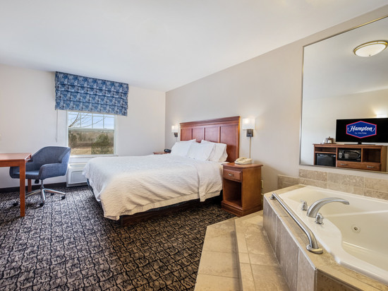 希尔顿欢朋套房酒店-罗克兰