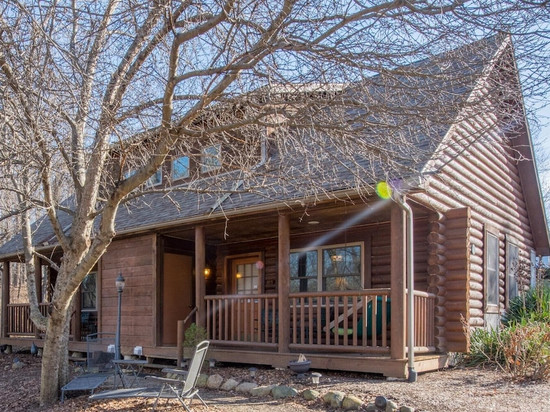 The Harmony Suite is a private cabin suite at Heartland Country Resort