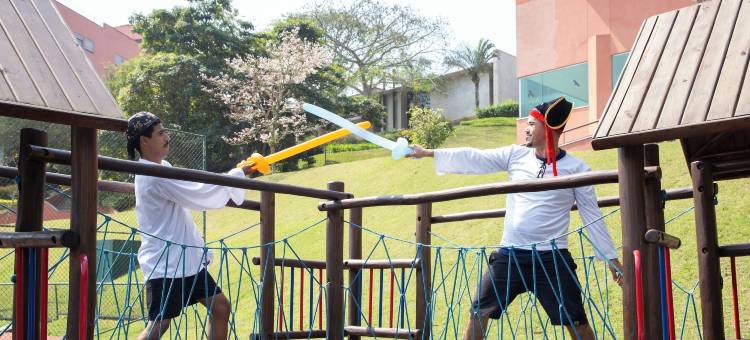 希尔顿织锦系列的Almenat Embu das Artes(Almenat Embu Das Artes, Tapestry Collection by Hilton)图片