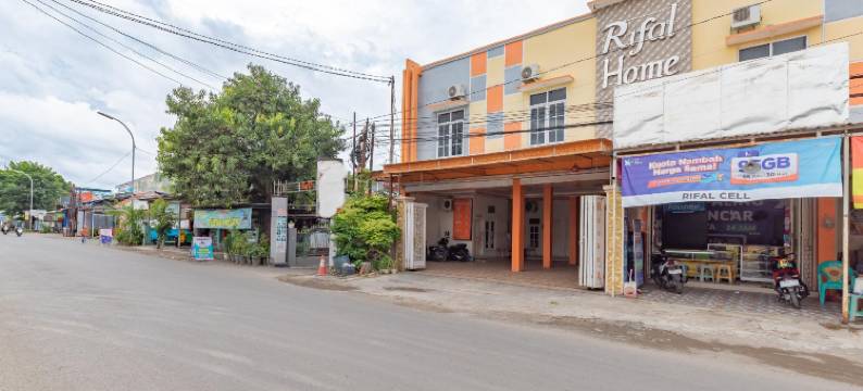 Urbanview Hotel Rifal Home Tegal图片