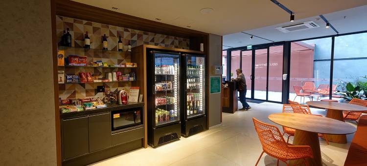 由菲尼克斯酒店经营的黄金塔快捷酒店，联合国大道(Golden Tower Express Nações Unidas by Fênix Hotéis)图片