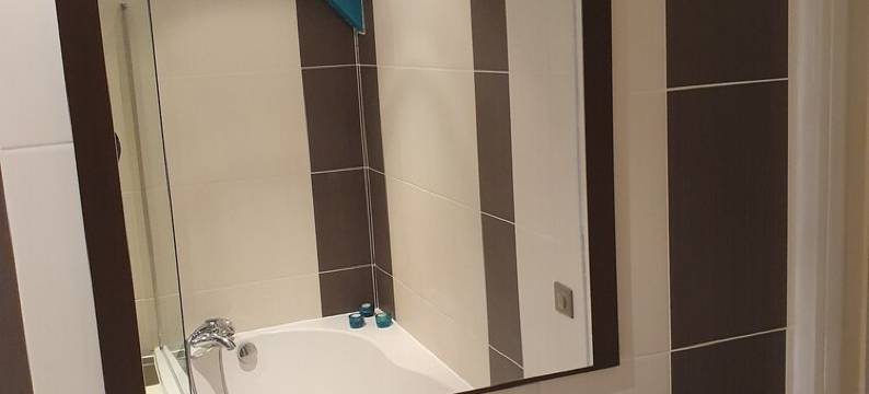 Appartement Atypique Près de la Gare, de Walibi. Animaux de Compagnie Acceptés!图片