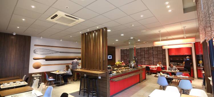 布宜诺斯艾利斯宜必思方尖碑酒店(Ibis Buenos Aires Obelisco)图片