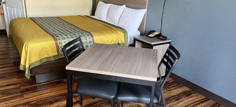 兰伯顿北卡温德姆速8酒店(Super 8 by Wyndham Lumberton NC)图片