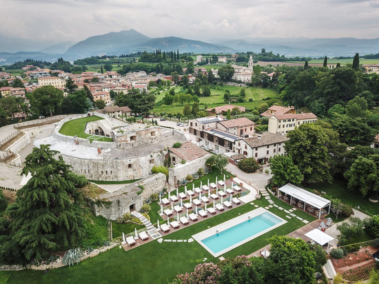 只接待成人的Forte Benedek葡萄酒Relais及SPA