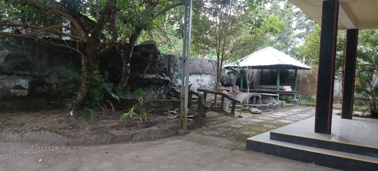 O安妮西亚酒店住宿-靠近马塔兰第二国立中学(Hotel O Penginapan Annisya Near SMA Negeri 2 Mataram)图片