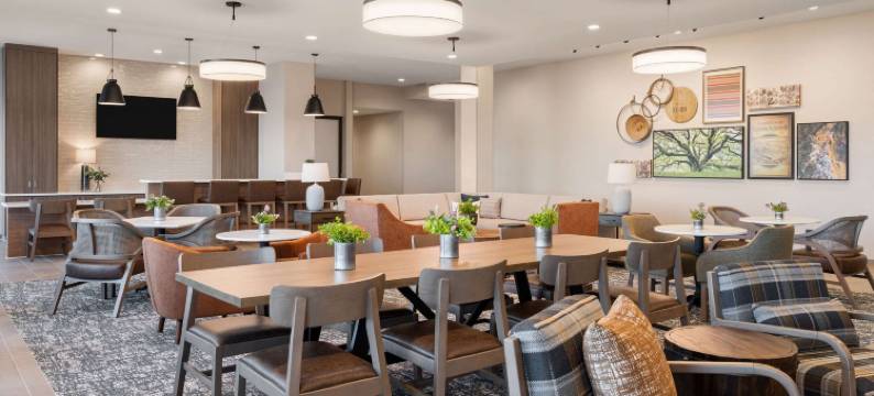 温德姆林肯拉昆塔温德姆酒店(La Quinta Inn and Suites by Wyndham Lincoln)图片