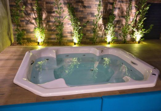 Life Residence Hotel Overview