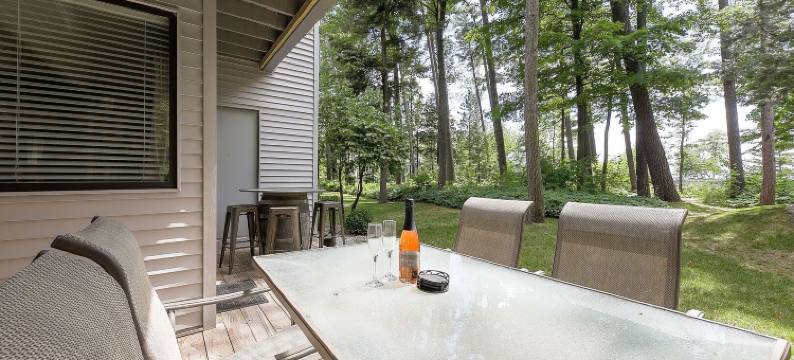 岸边湖畔公寓5682单元(The Shores Lakeside Condo Unit 5682)图片