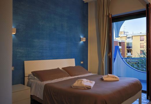 The Reef Hotel Overview