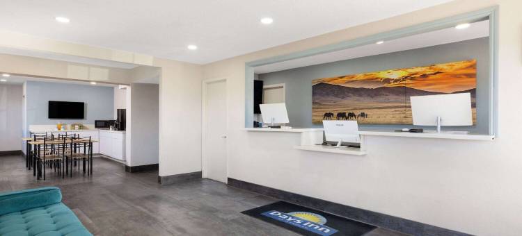 贝克斯菲尔德温德姆戴斯酒店(Days Inn by Wyndham Bakersfield)图片