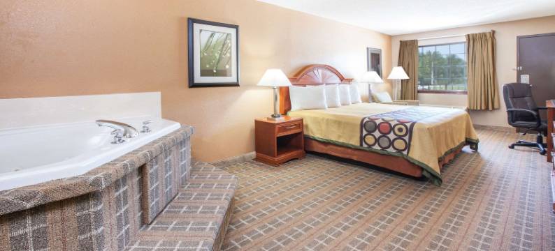 柯林顿温德姆速 8 酒店(Super 8 by Wyndham Clinton)图片