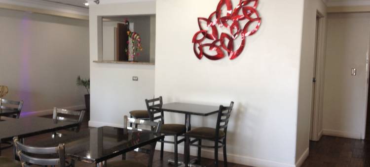 温德姆戴斯酒店-莱克布拉夫大湖海军基地(Days Inn by Wyndham Lake Bluff/Great Lakes Naval Base)图片