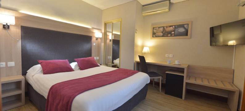 巴黎蒙帕纳斯雷诺阿酒店(Hotel Renoir Montparnasse)图片